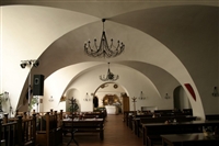 Restaurace Velká Klášterní Restaurace v Praze, nedaleko je Pražský Hrad
